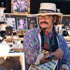 Indoor Artist Market 1