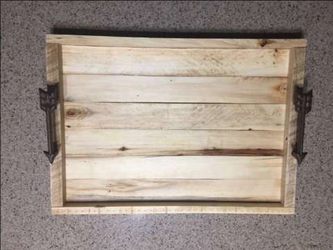 Pallet Tray With Arrow Handles