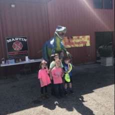 Roaring During Picture Time 😎