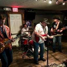 Point Bar & Grill 2018 - Montuak Music Festival