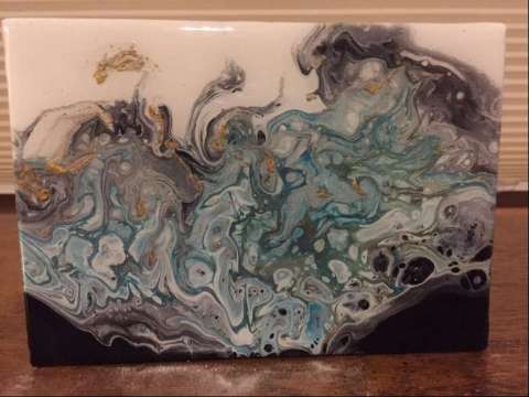 Small Canvas Pour