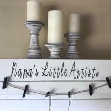 “Nana's Little Artists” Sign