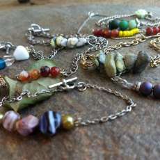 Sead\Chip Bead Bracelets