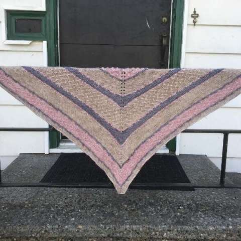 Kothbiro Shawl Designed by Stella Egidi @Moody_knitter Sample Knit by Lindalou Anne Holly @Knitsbylindalou
