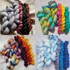 Queen Bee & Mini Bee Base: Fingering Weight - 75/25 Superwash Merino Wool / Nylon