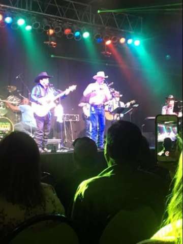 Ropin' the Wind (Garth Tribute)At Isle of Capri Casino