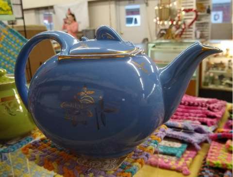 Hall Pottery Vintage Teapot