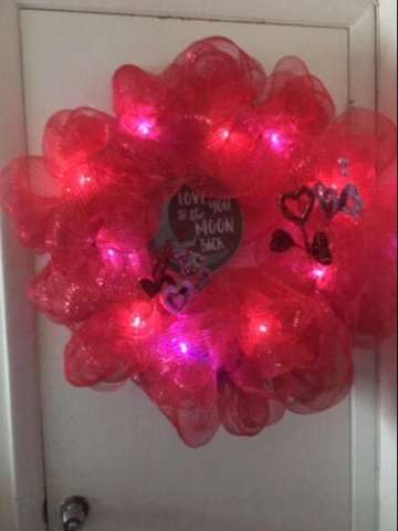 Valentines Day Wreath With Lights