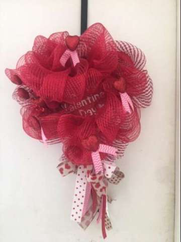 Heart Shaped Deco Mesh Valentines Day Wreath