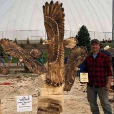 Buzzsawbuzzby Chainsaw Art