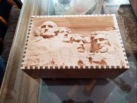 Mount Rushmore Box