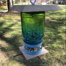 Mason Jar Feeder