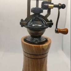 Antique Style Pepper Mill