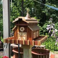 Barn Bird Feeder