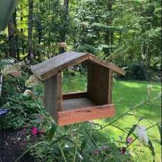 Simple Rustic Bird Feeder