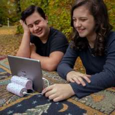 Icaddy Works With Smartphones and Tablets