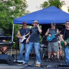 Quaker Steak & Lube Bike Night