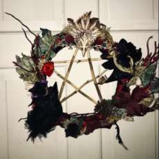 Raven Wreath