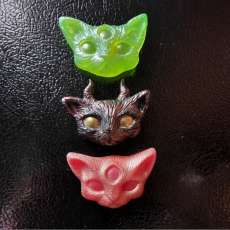 Cosmic Kitty Head Magnets