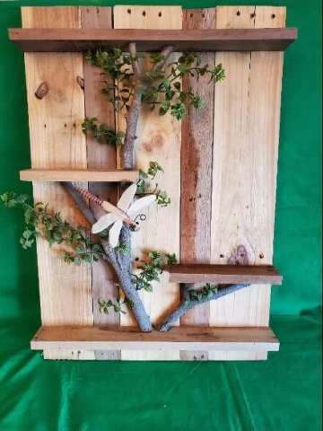 Knick Knack Dragonfly Shelf From Driftwood and Pallets