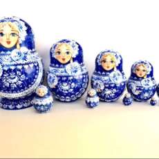 Traditional 10 Peace's Nesting Dolls