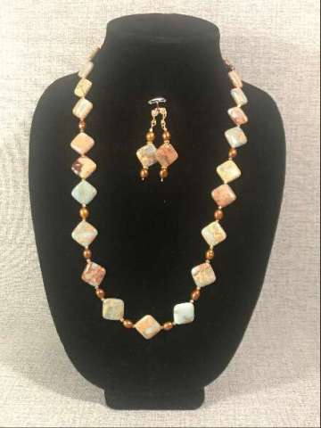Necklace With Jasper & Pearls