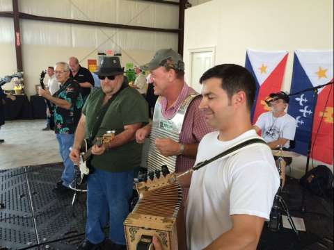 Nouveaux Cajun Xpress With Guest Scrub Board Player Troy Landry Playing From Swamp People