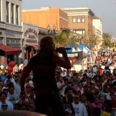 The Masses Gather to Idolize Sidow Sobrino