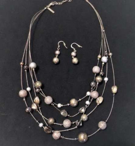 Beads and Wire Neaklace