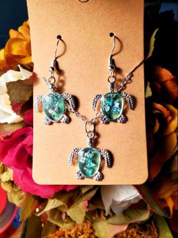 Resin Sea Turtle Earrings and Necklaceand Necklace Set