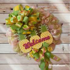 Pineapple Welcome Mesh Wreath