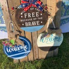 Wood Round Door Hangers