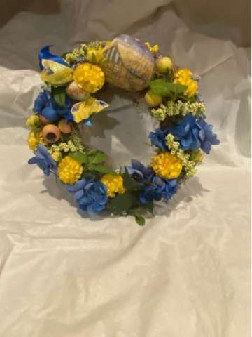 10 Inch Wreath With Decoupage Shells