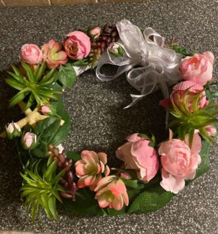 10-Inch Wreath of Roses and Succulents