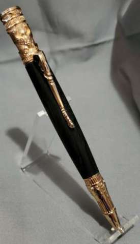 Patriot Pen in Gold