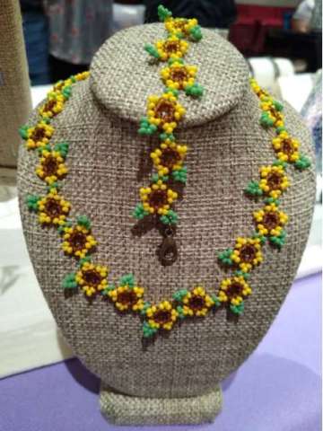 Sunflower Necklace and Bracelet Set