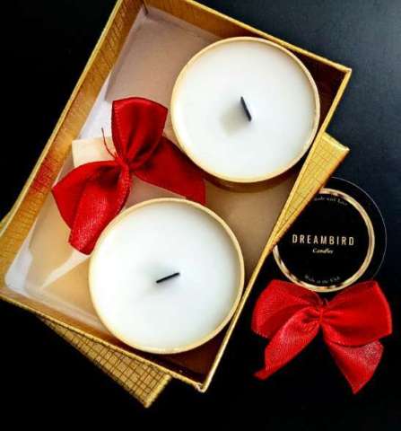 Hand Poured Deluxe Tealights With Wooden Wick