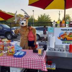 Travelin Hot Dogs Cart Set Up