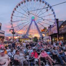 Island of Pigeon Forge's 80's Night