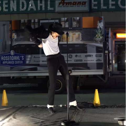 DancingToal Performing Billie Jean by Michael Jackson
