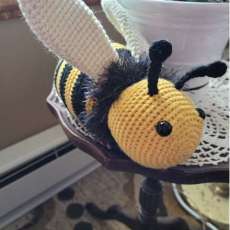 Amigurumi Bee