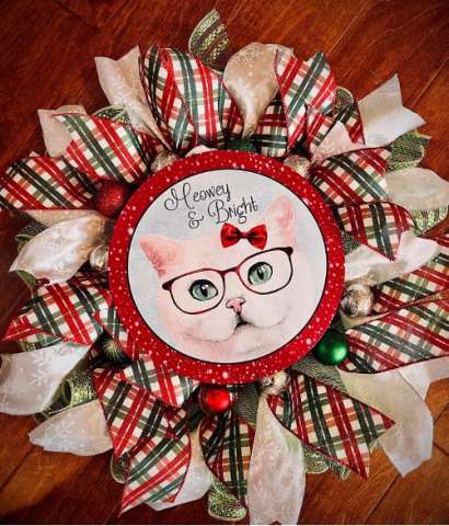 Meaowy and Bright Wreath