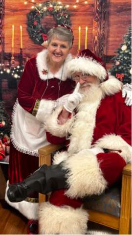 Saint Louis Mrs. Claus & Santa