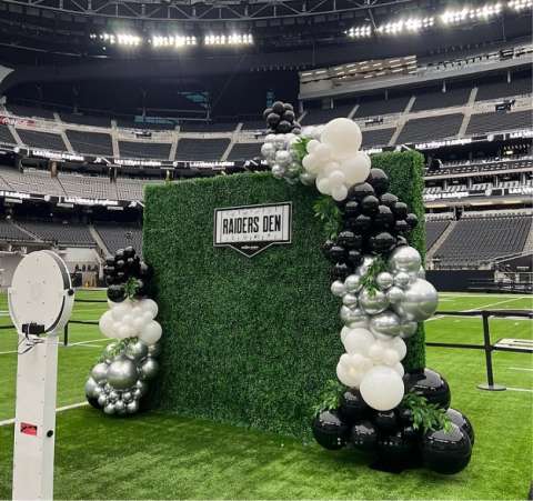 Grass Wall With Balloons