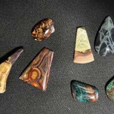 Stone Cabochons / Teeth