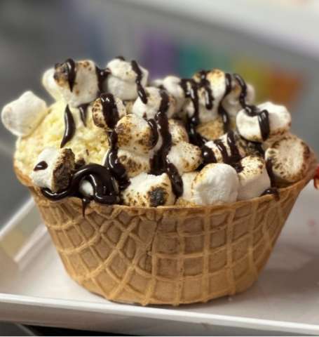 Cheesecake Sundae
