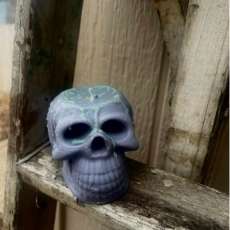 Melting Skull Candle
