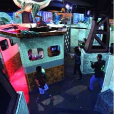 Colonial Bowling & Entertainment