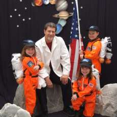 Dr. Planet & Crew (Kirstie, Kaitlyn & Richard)