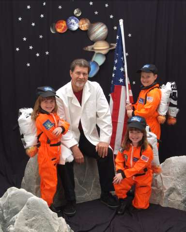 Dr. Planet & Crew (Kirstie, Kaitlyn & Richard)